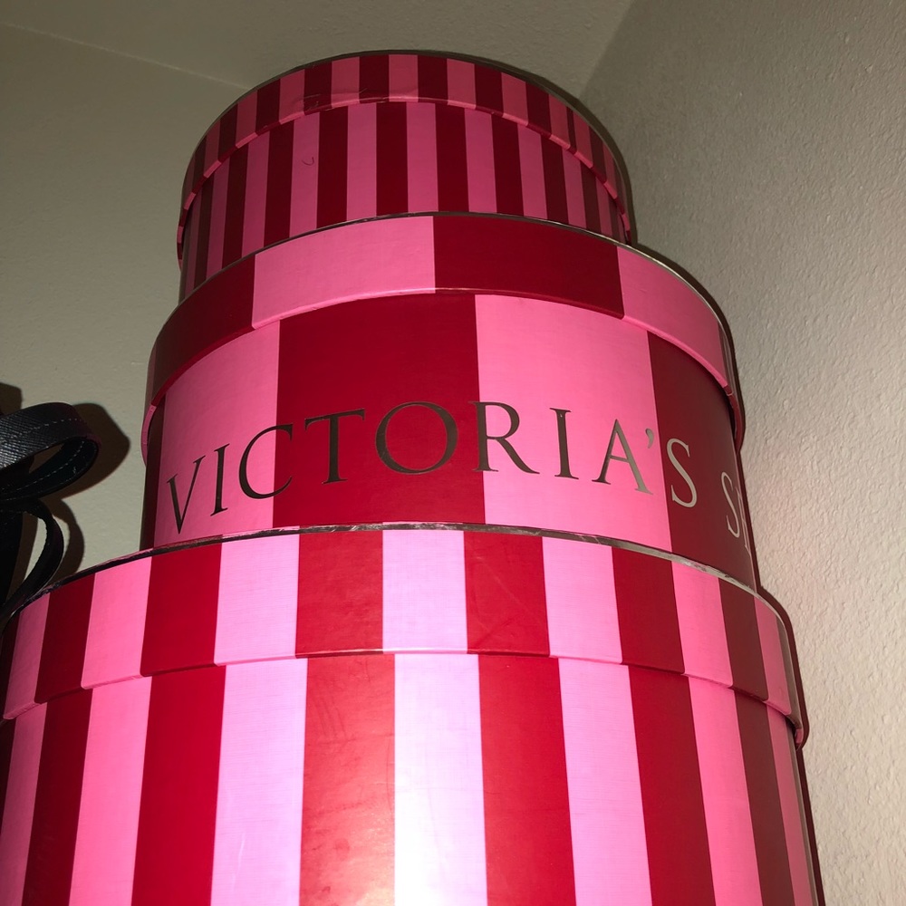 Victoria’s Secret box